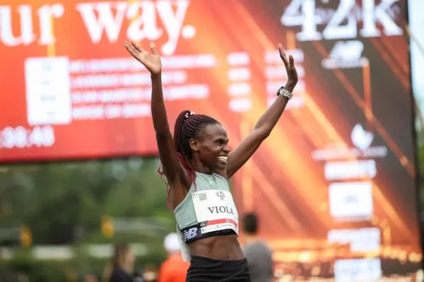 kosgei vence feminino maratona nb42k